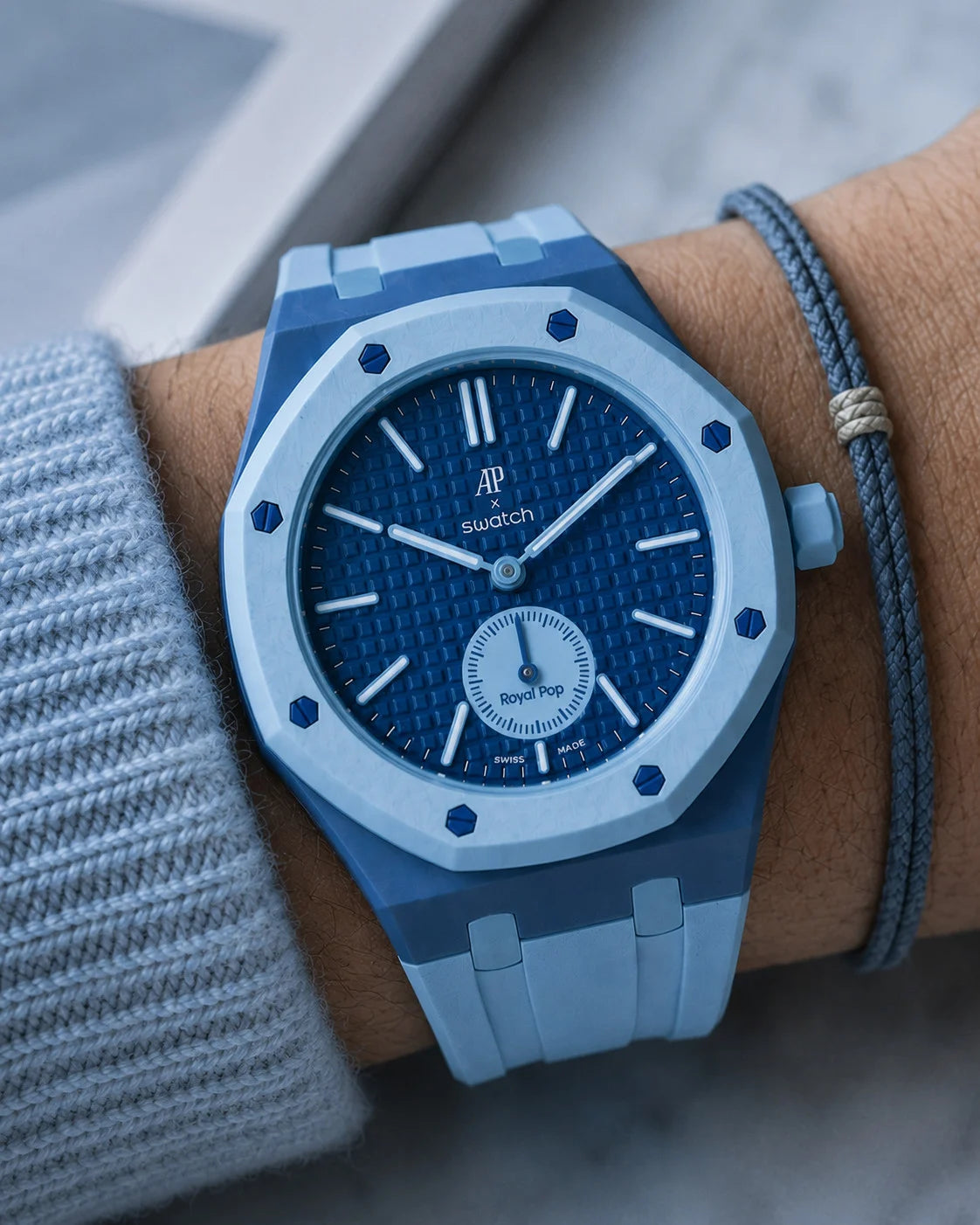 Montre de poche AP x Swatch Royal Pop LAN BA, cadran bleu et petite seconde bleu clair
