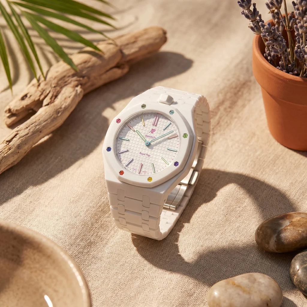 Montre AP x Swatch Royal Pop HUIT BLANC avec bracelet biocéramique assorti